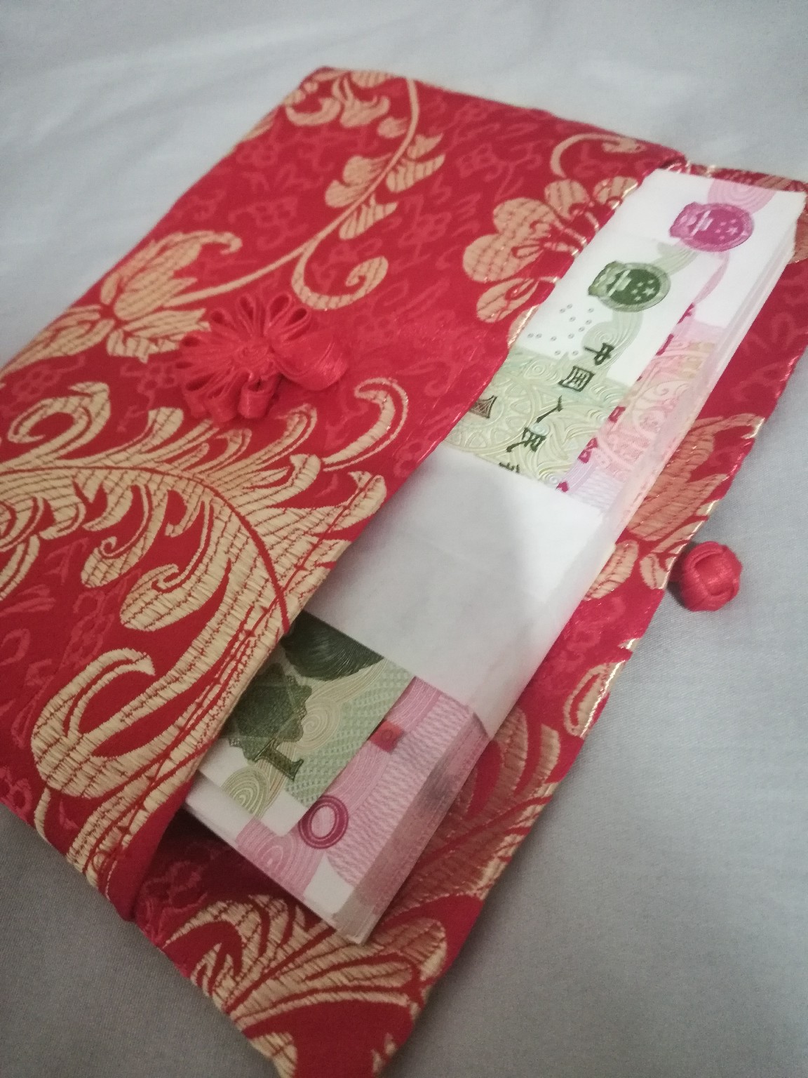 羨慕！婆婆承包五金+現(xiàn)金禮，老公還給買了卡地亞鉆戒