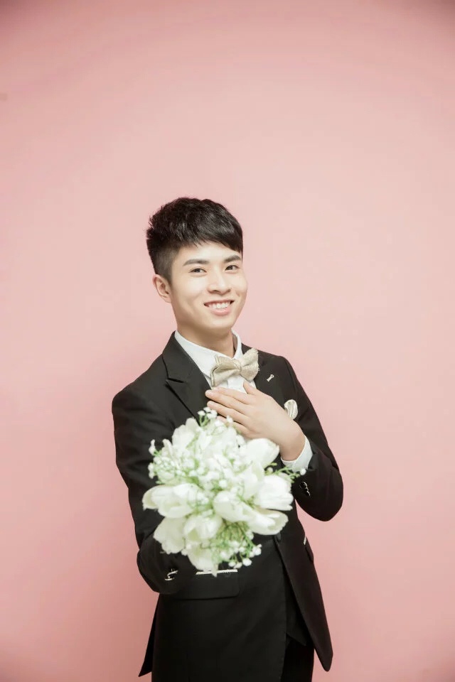 拍完婚纱照，感觉不错