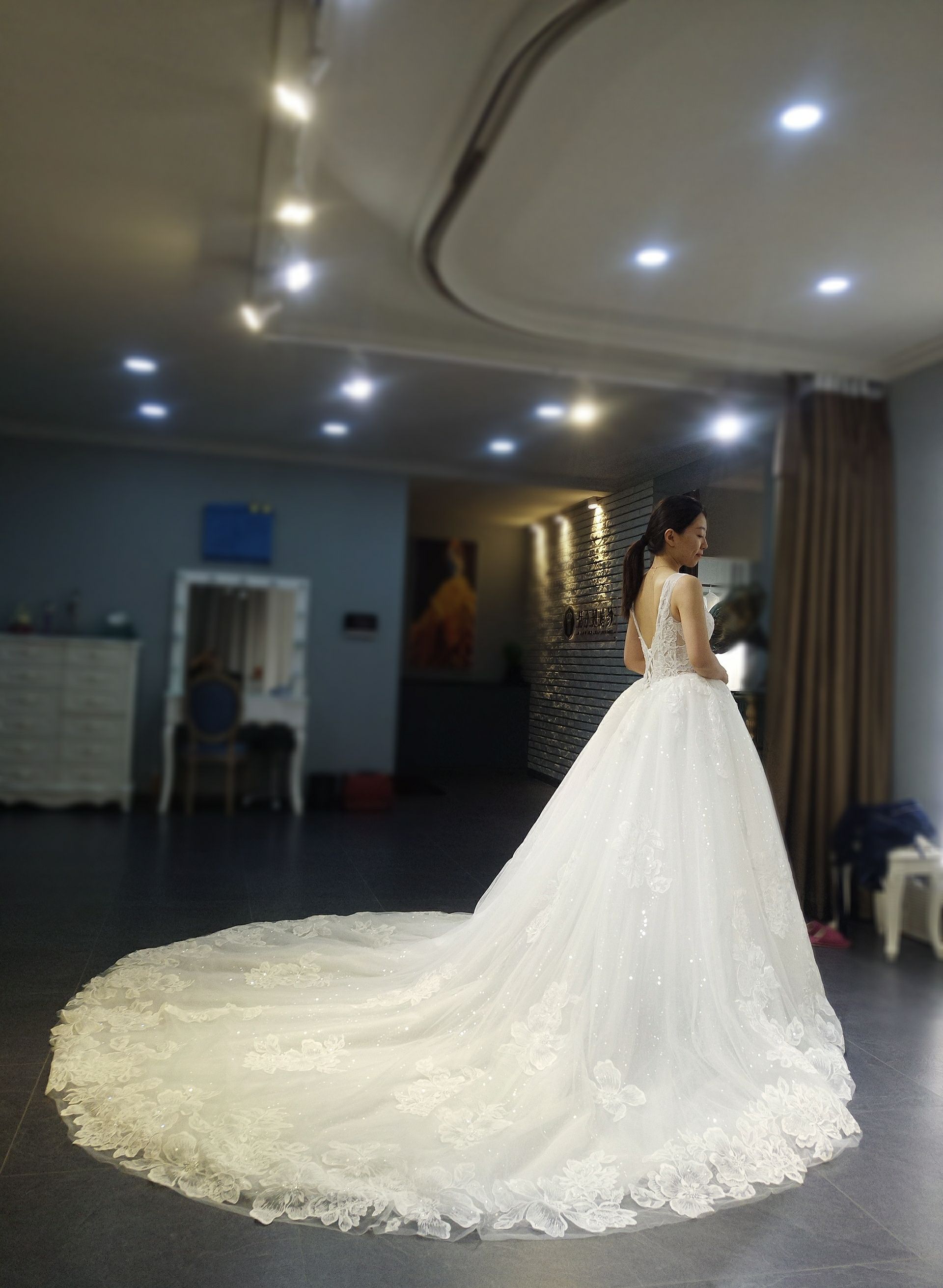 1W搞定4套婚纱+跟妆 试了百款敬酒服99%亚洲新娘最适合这款