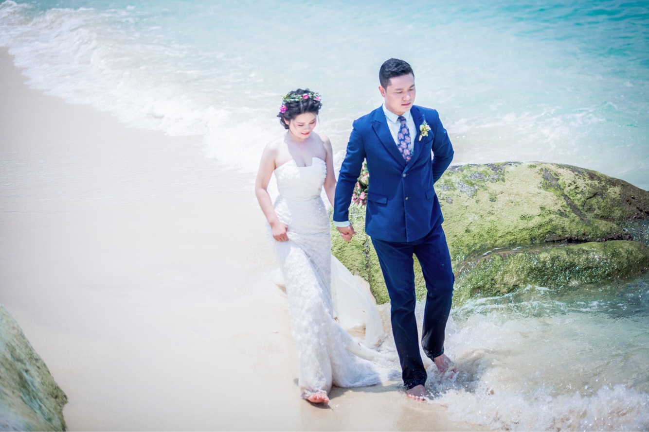 我们还没有办婚礼…