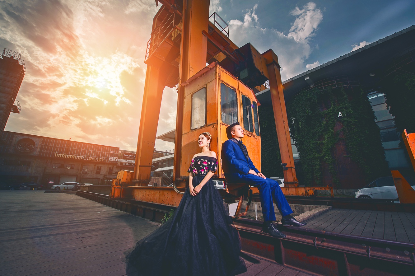 ＃最爱婚纱照＃婚照出炉一部分，最喜欢的黑纱跟你们分享[两眼放光]