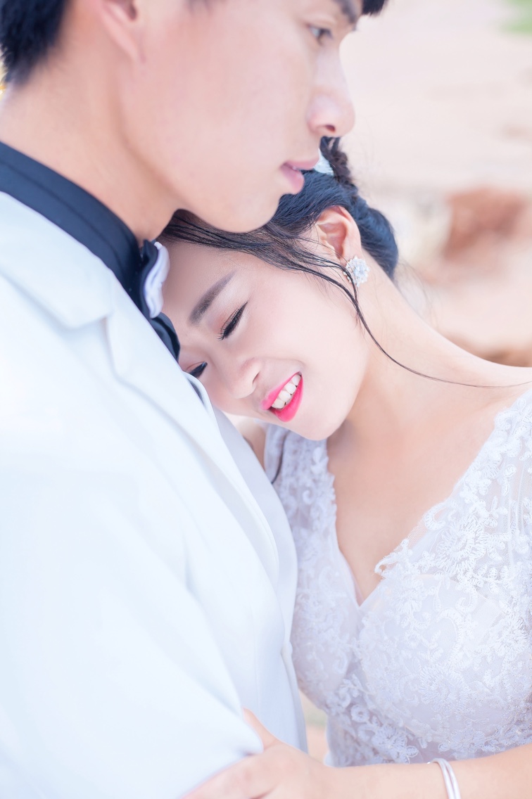 期待已久的婚纱照到手了，满满的都是爱[喜欢]