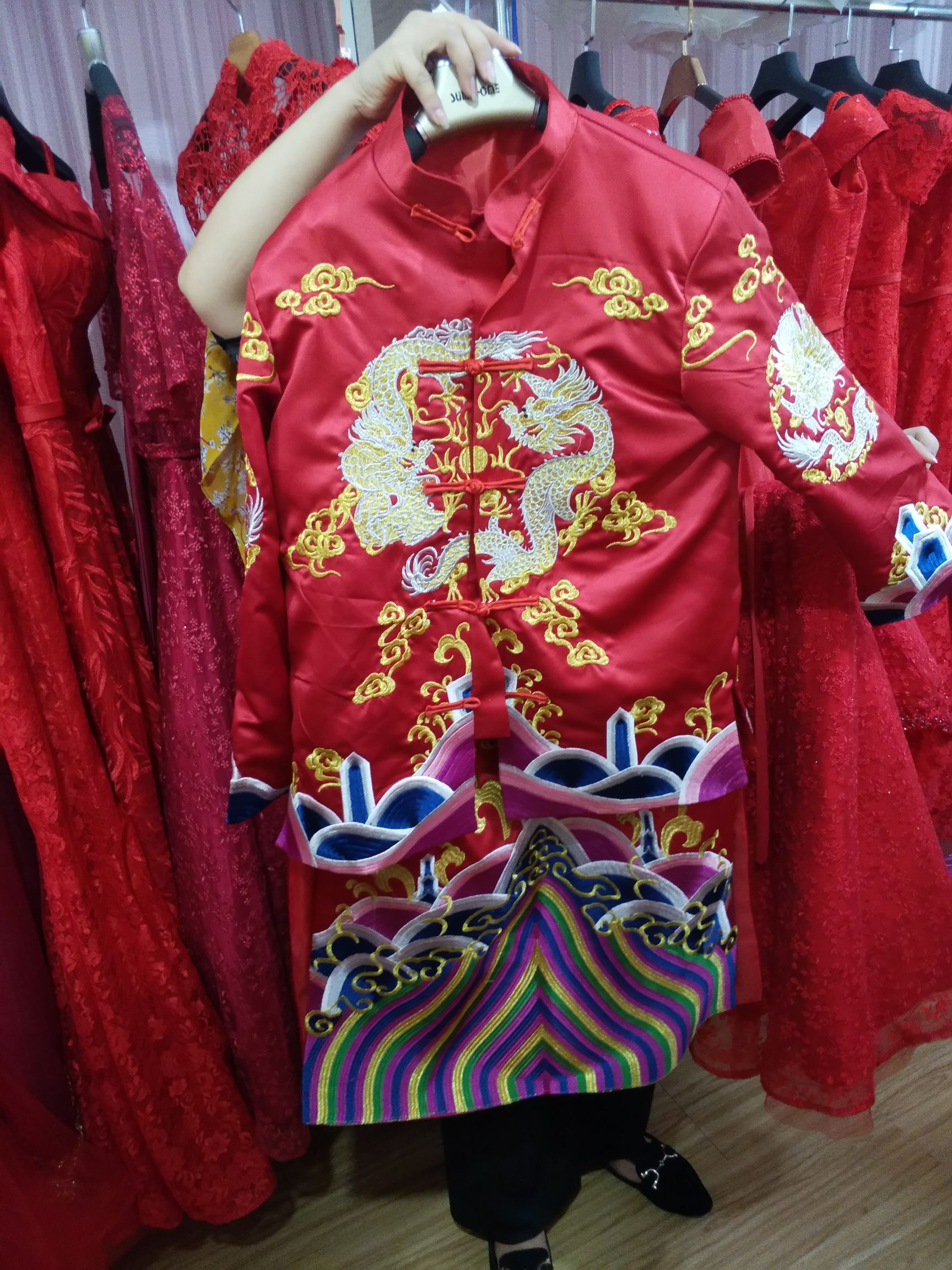 微胖新娘藏肉高招 500婚纱显白击碎小胖肉