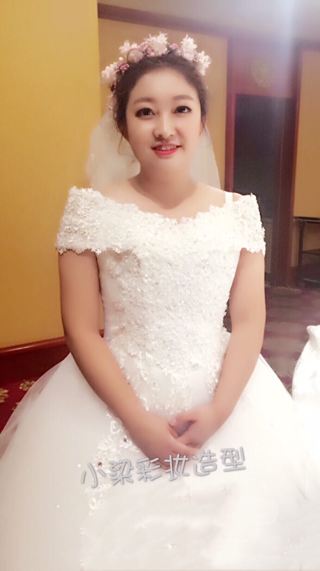 小梁 美妆造型