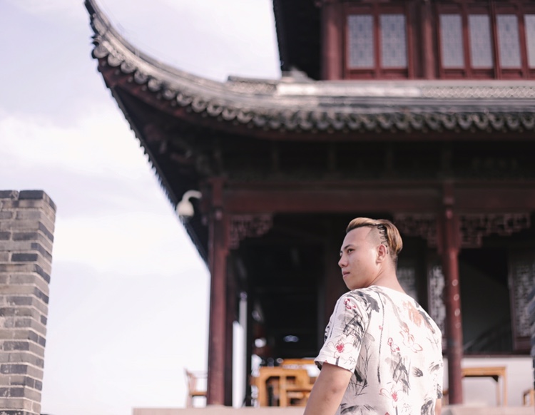 张劲驰主持
