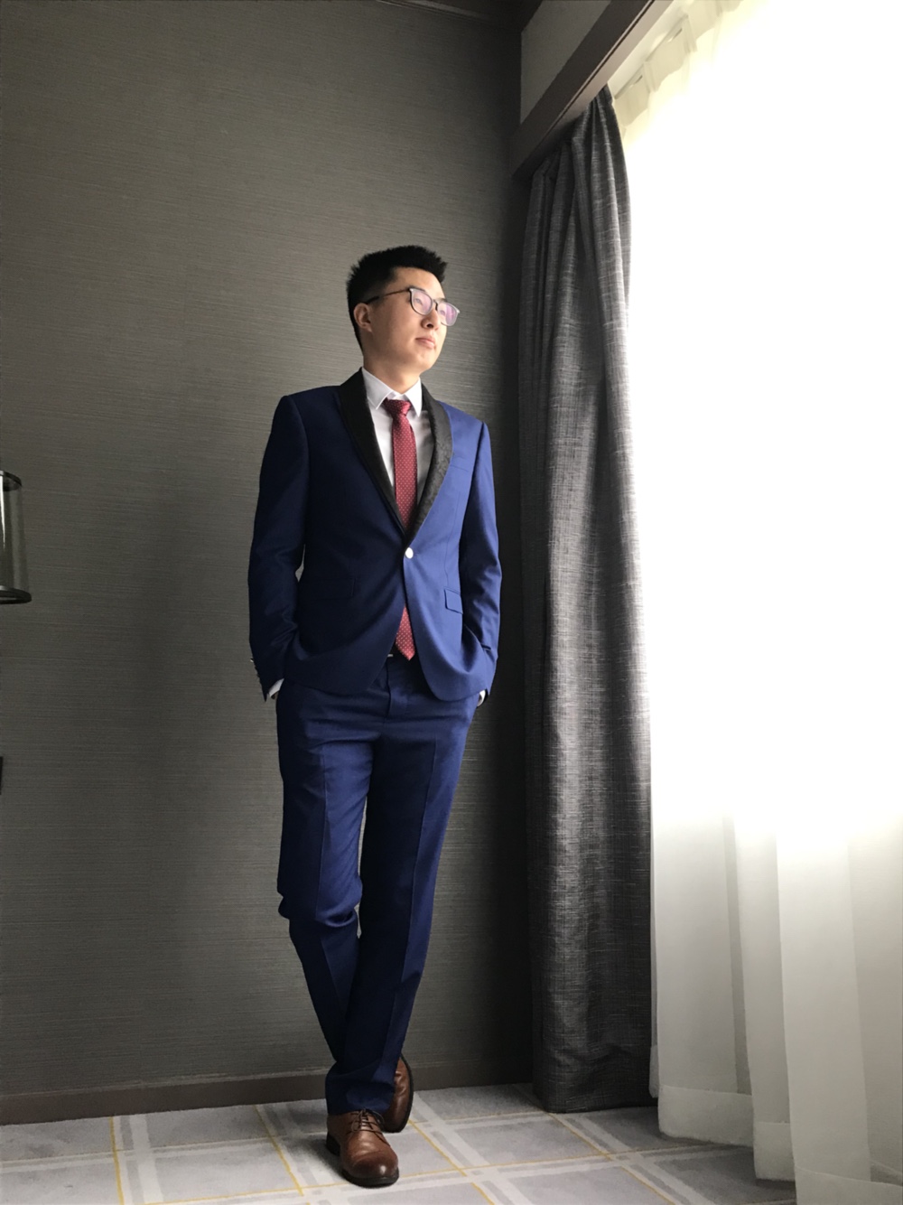 来聊聊婚礼的另一主角——老公的西装