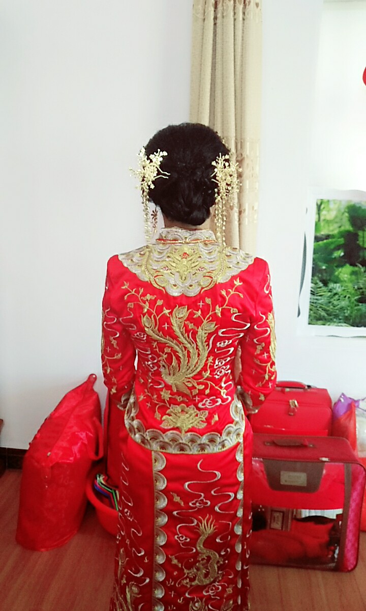 爱沐婚纱礼服新娘会馆