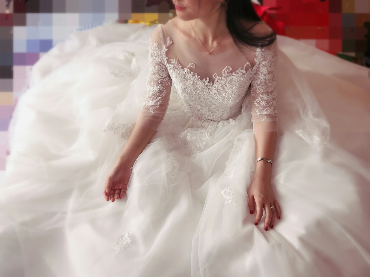 婚礼的服饰还是不能太暴露