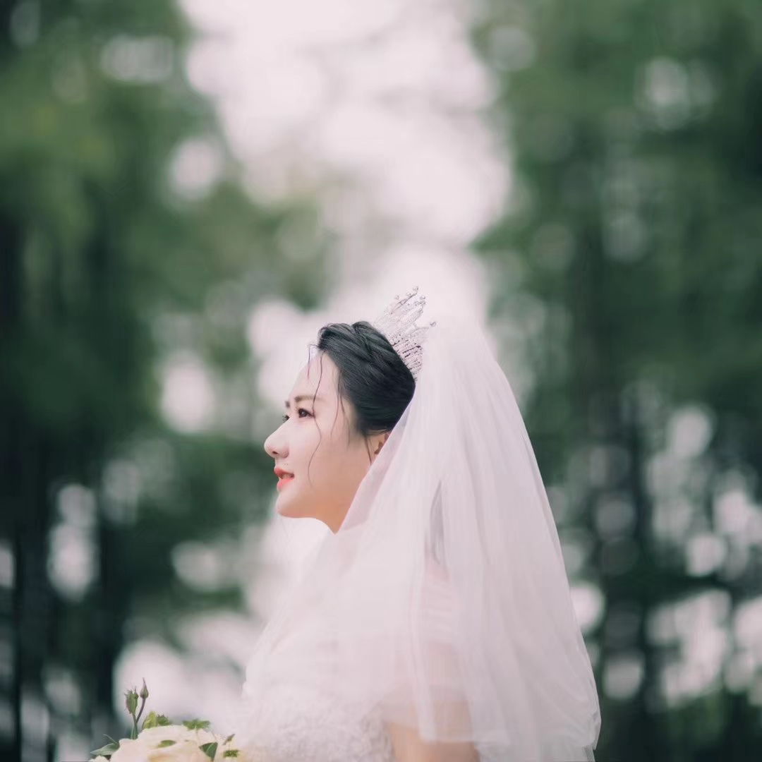 彩妆婚纱礼服