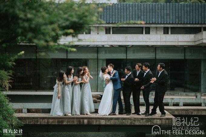 异地办婚礼一口气租了7套婚纱，1W5搞定婚纱