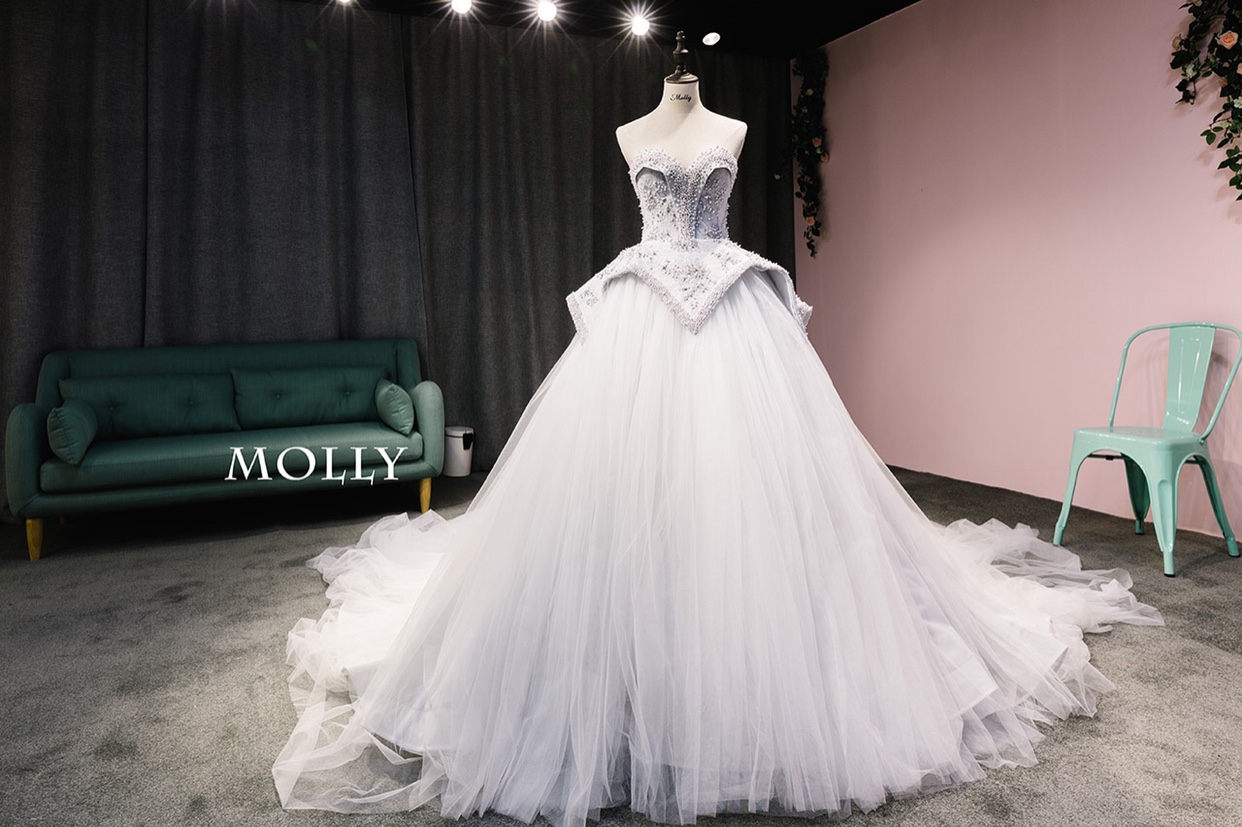 Molly婚纱礼服馆