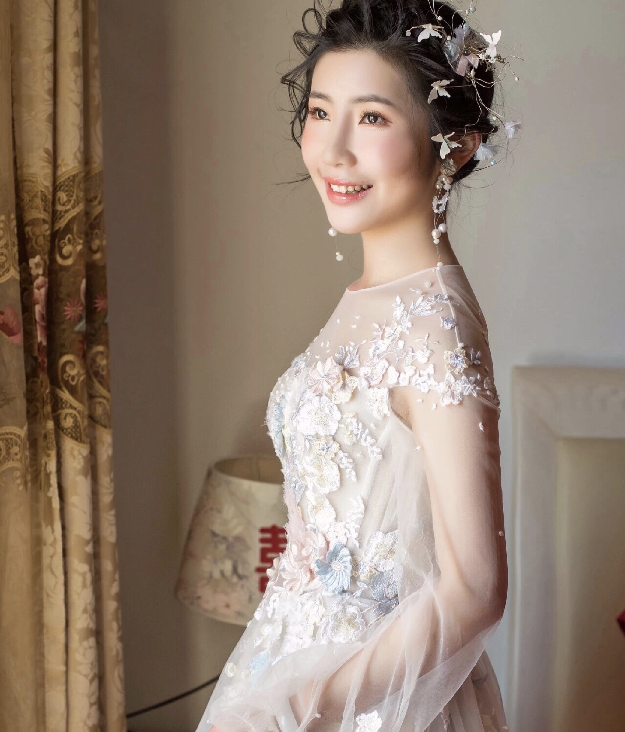 百变女郎美妆会所
