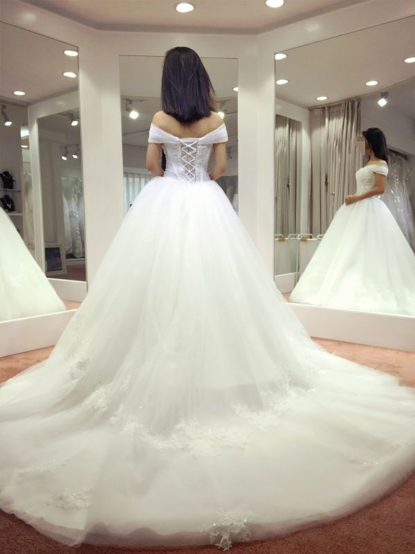 定制婚纱礼服_laliva婚纱礼服定制