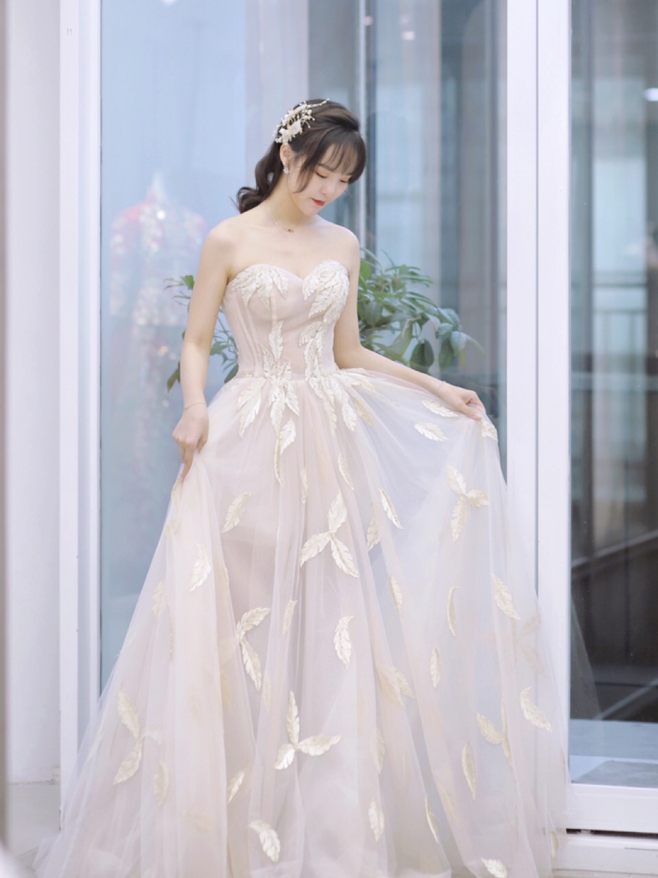 9月新娘准备的怎么样？搞定3套婚服了~