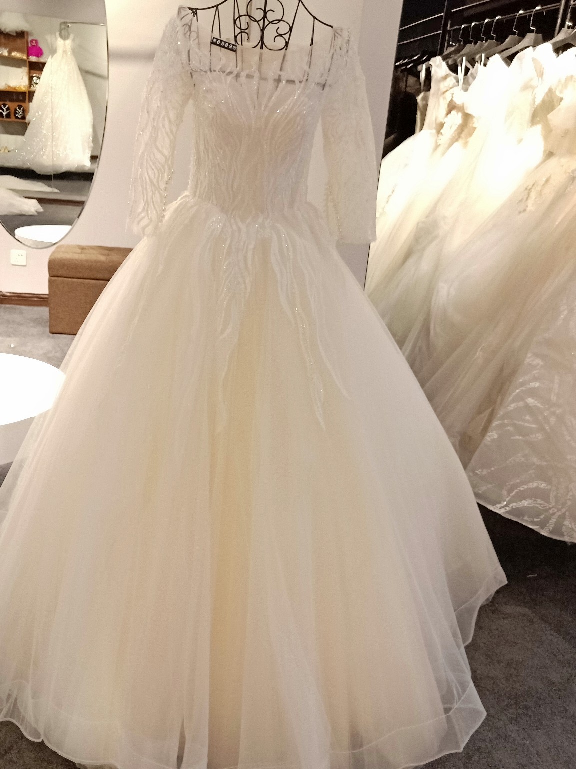 女王嫁衣高端婚纱礼服订制