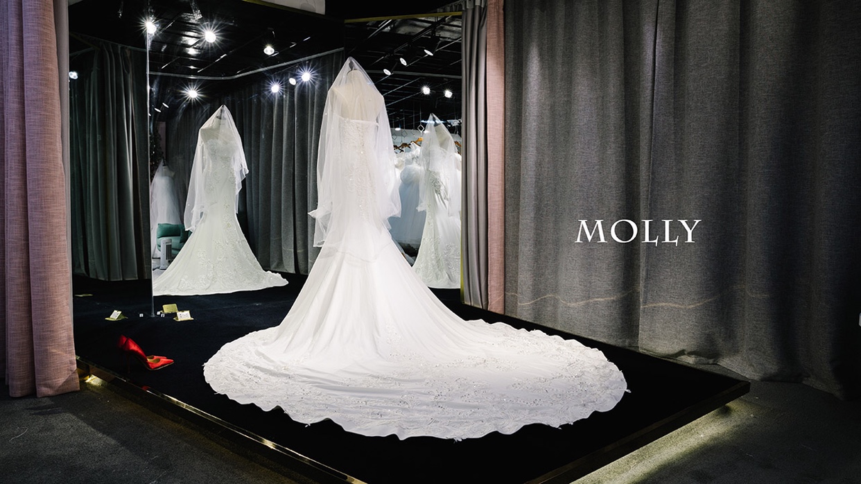 Molly婚纱礼服馆