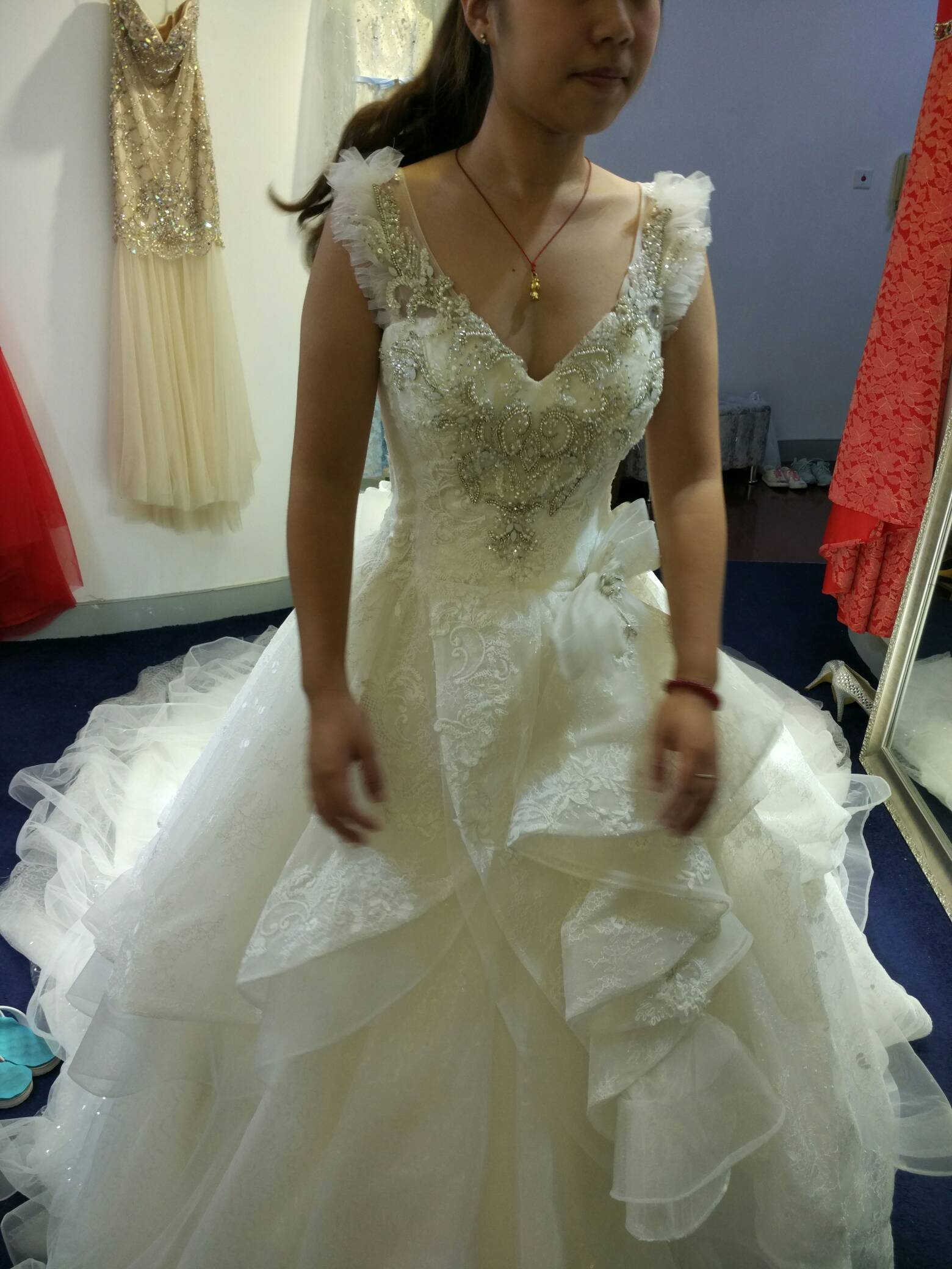 婚纱礼服在上海2000多搞定了
