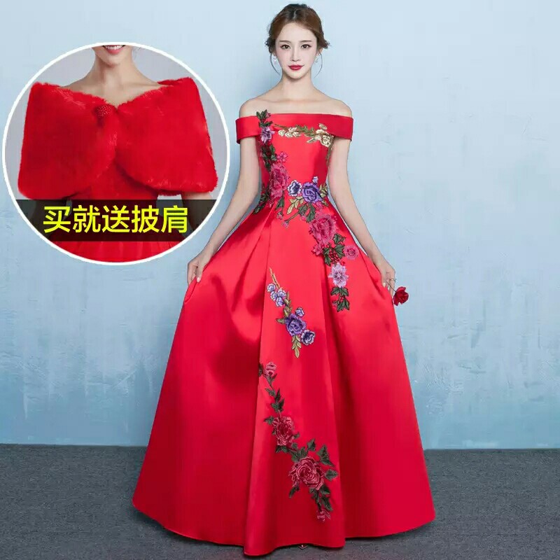 敬酒服应该穿什么样子的呢？本人属于胖人类的，好纠结呀？大家帮忙参