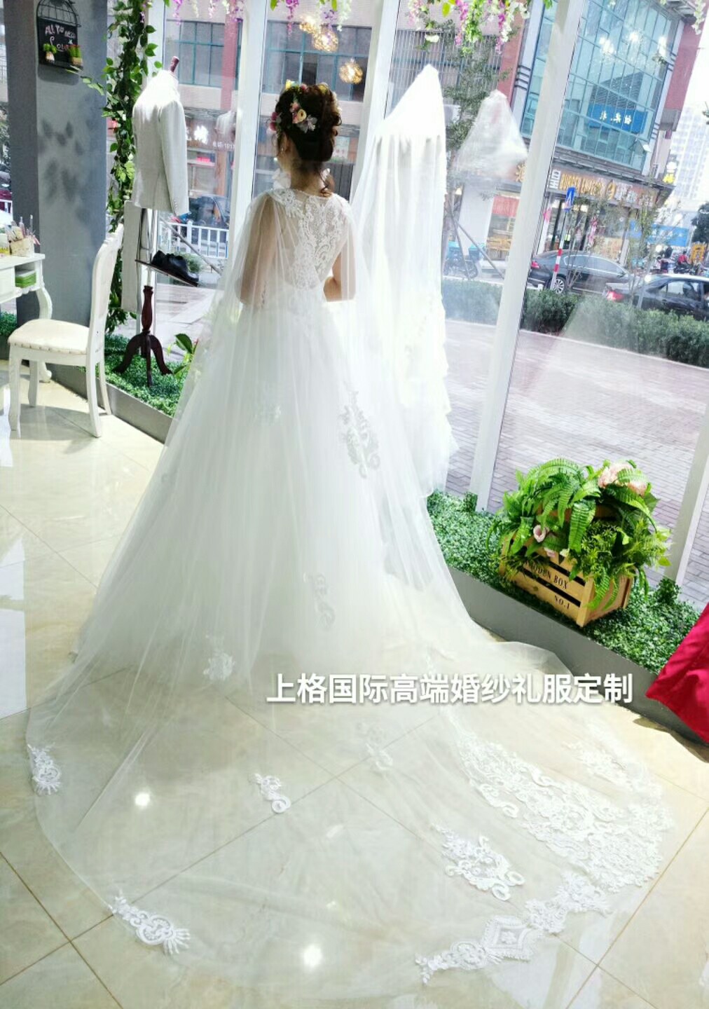 上格婚纱