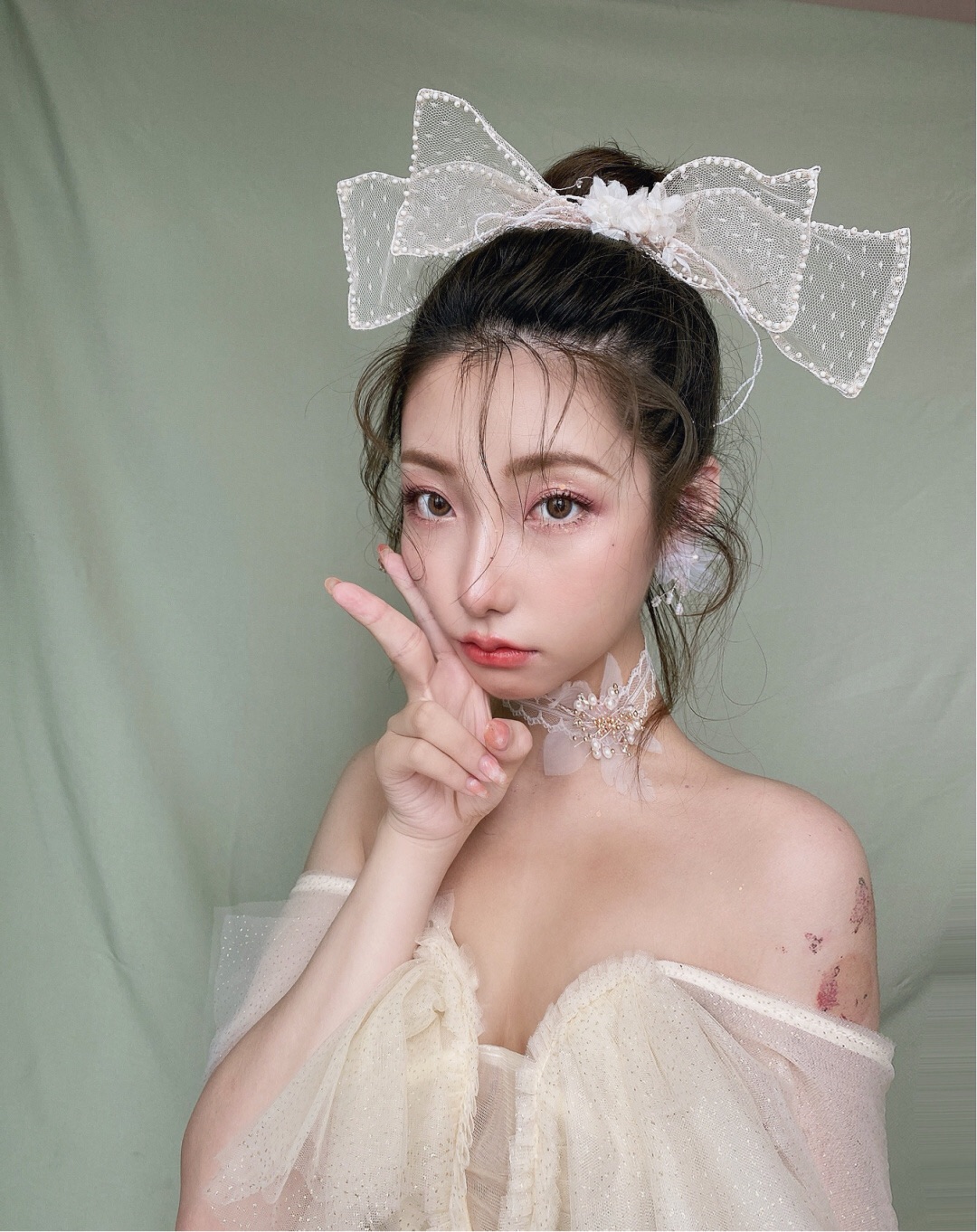 “果冻”水蜜桃妆被说太油腻，新娘妆只能千篇一律么