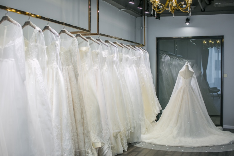 SU BRIDAL愫婚纱