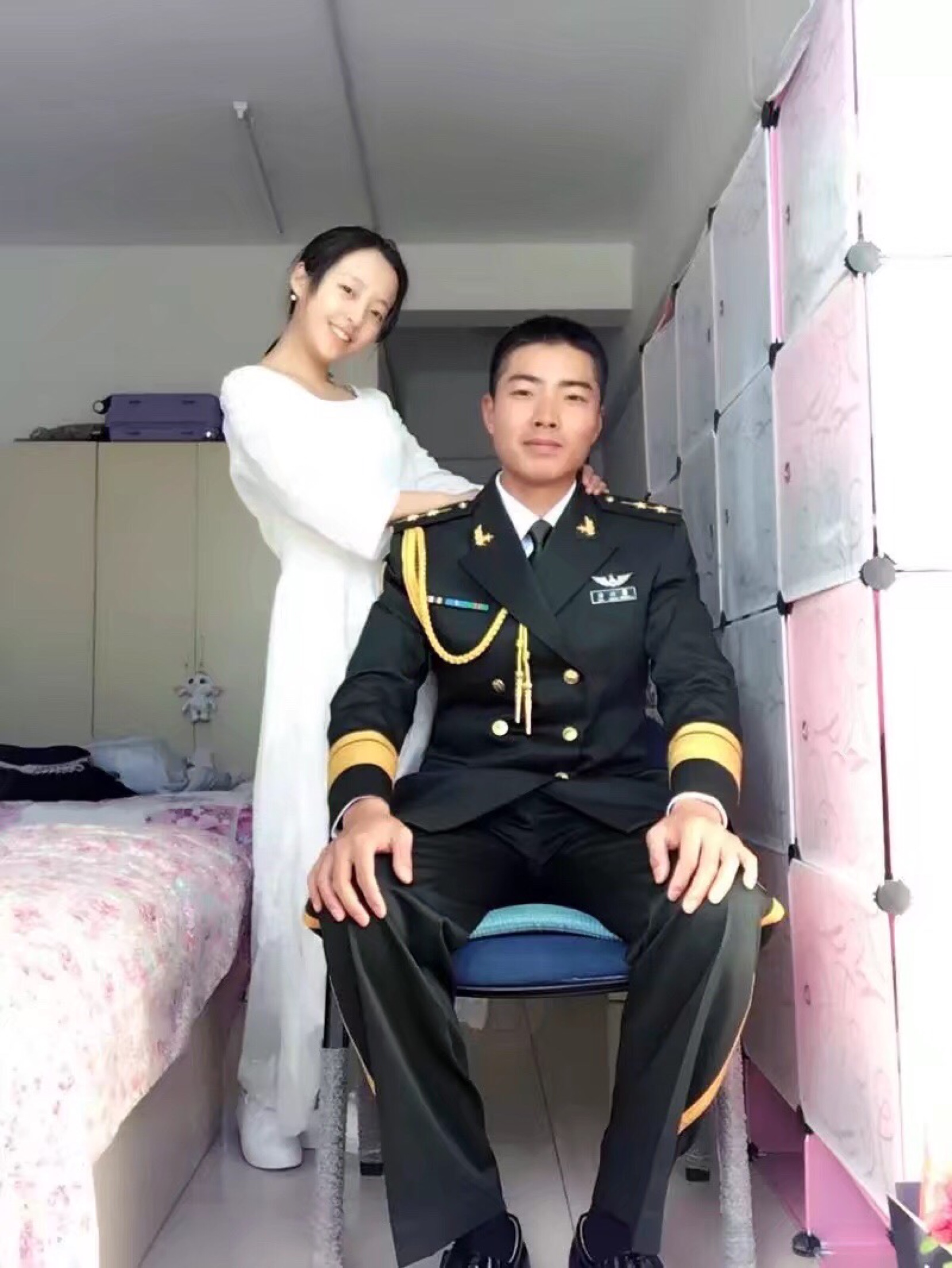 #最帅新郎装#你最帅的一刻，是穿军装迎娶我的那刻！