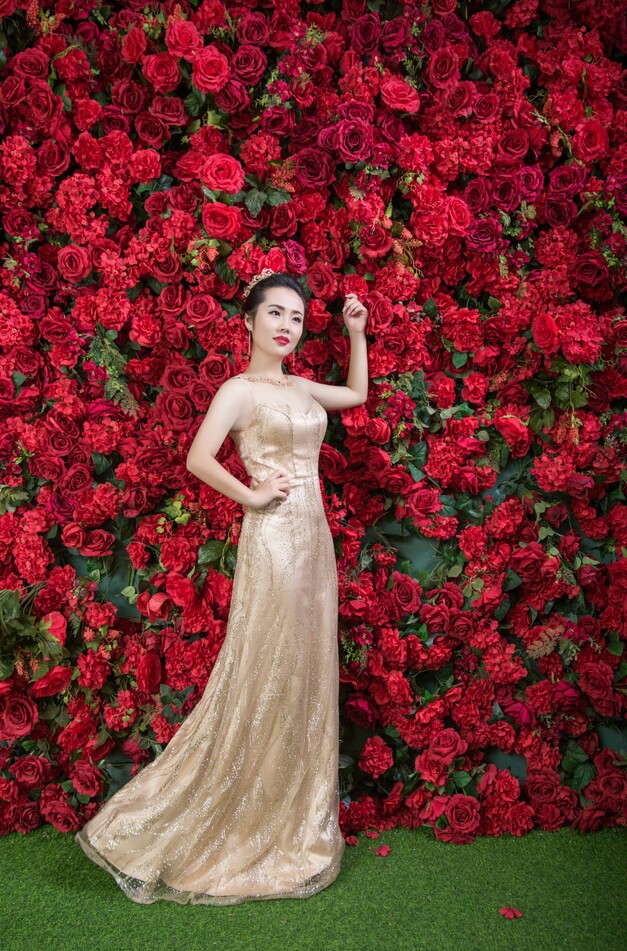 我们的婚期是在农历12.22号！八月底拍的照片还没出来，
