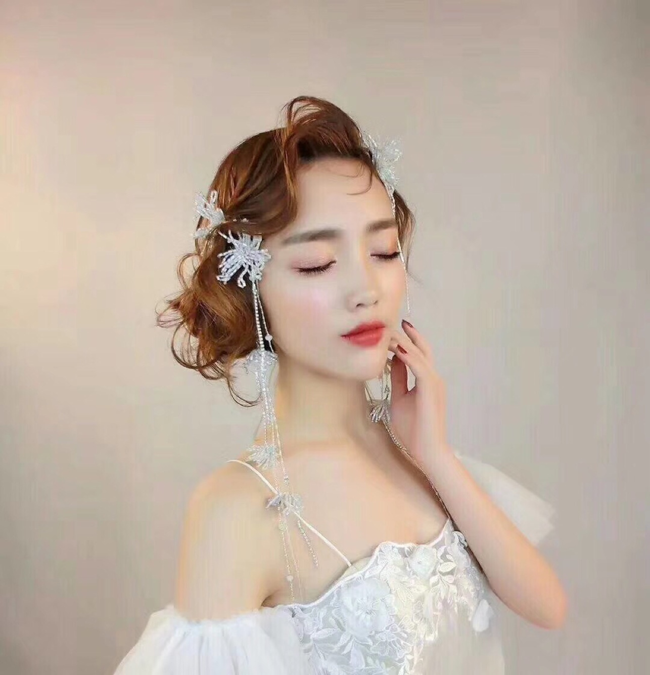 皇冠彩妆造型