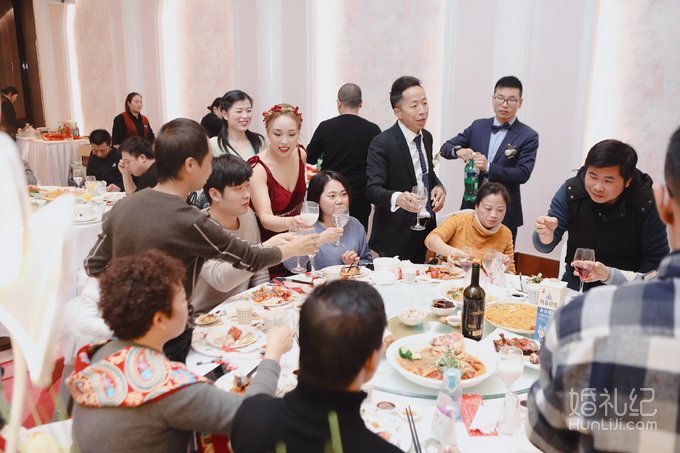 大婚时间安排不充裕，我差点误了吉时！