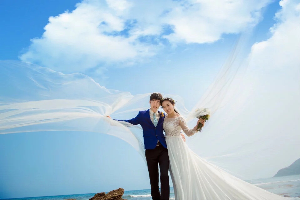校服到婚纱感谢你陪我走过四年❤️