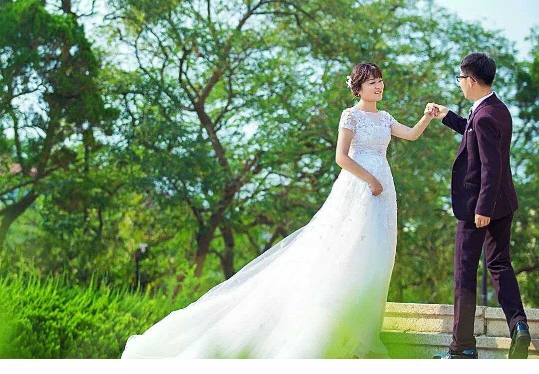 婚纱照，选片过来