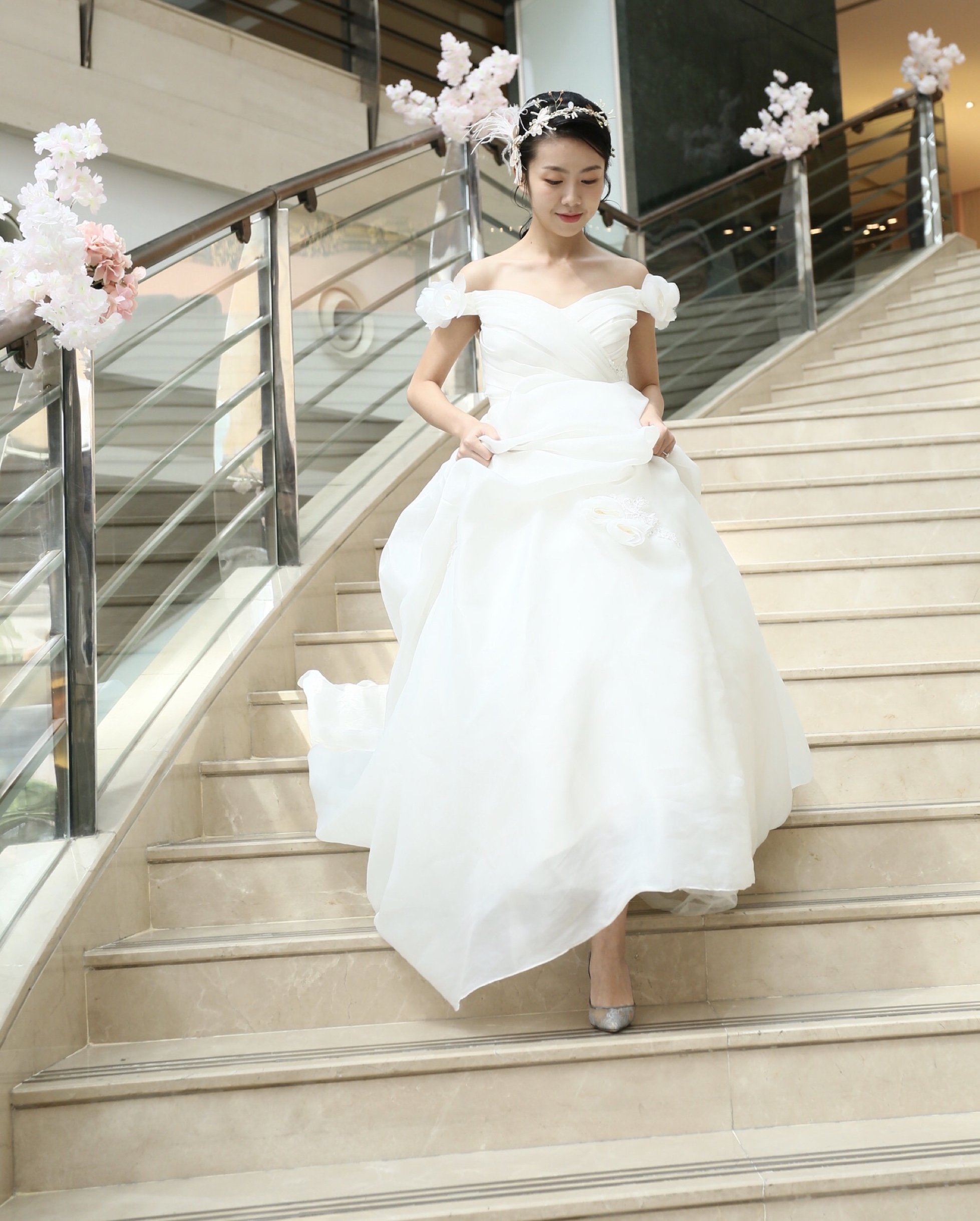 少女婚鞋max显瘦婚纱 大婚疯狂收割宾客目光