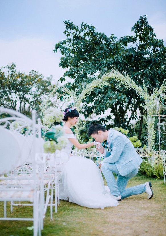 当幸福来敲门 晒晒我们的花海婚纱照