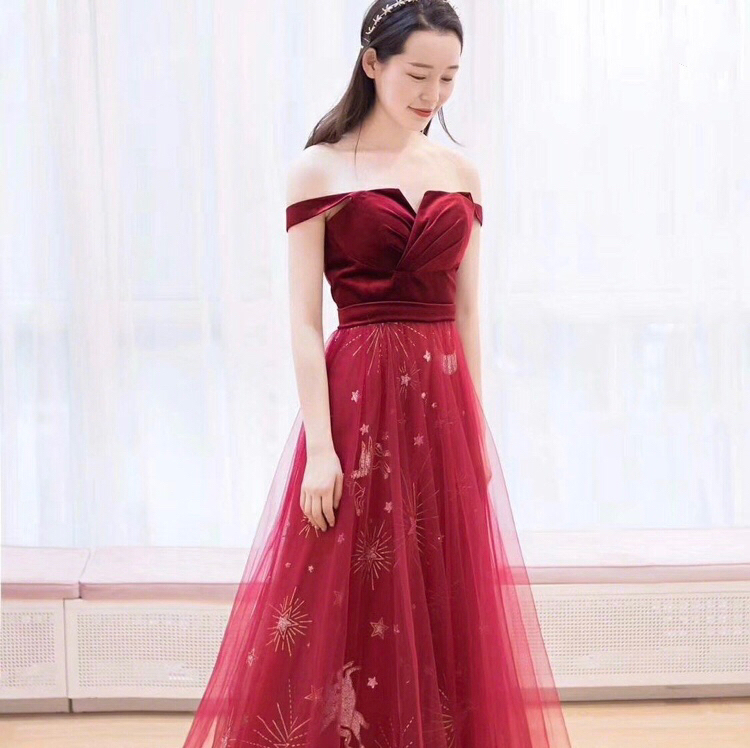 租婚纱要1w2，婆婆为省钱只肯淘宝买1K的婚纱！