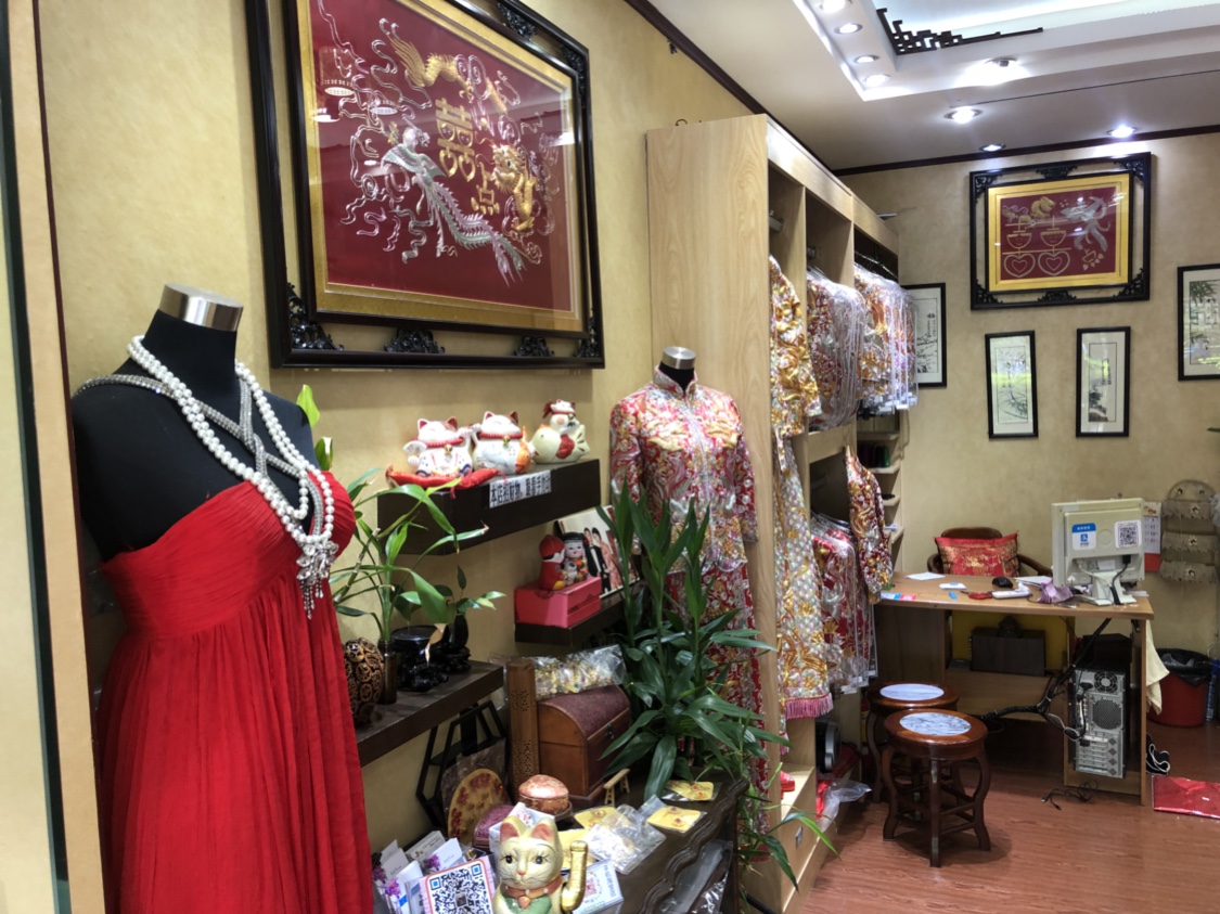 东莞囍点龙凤褂