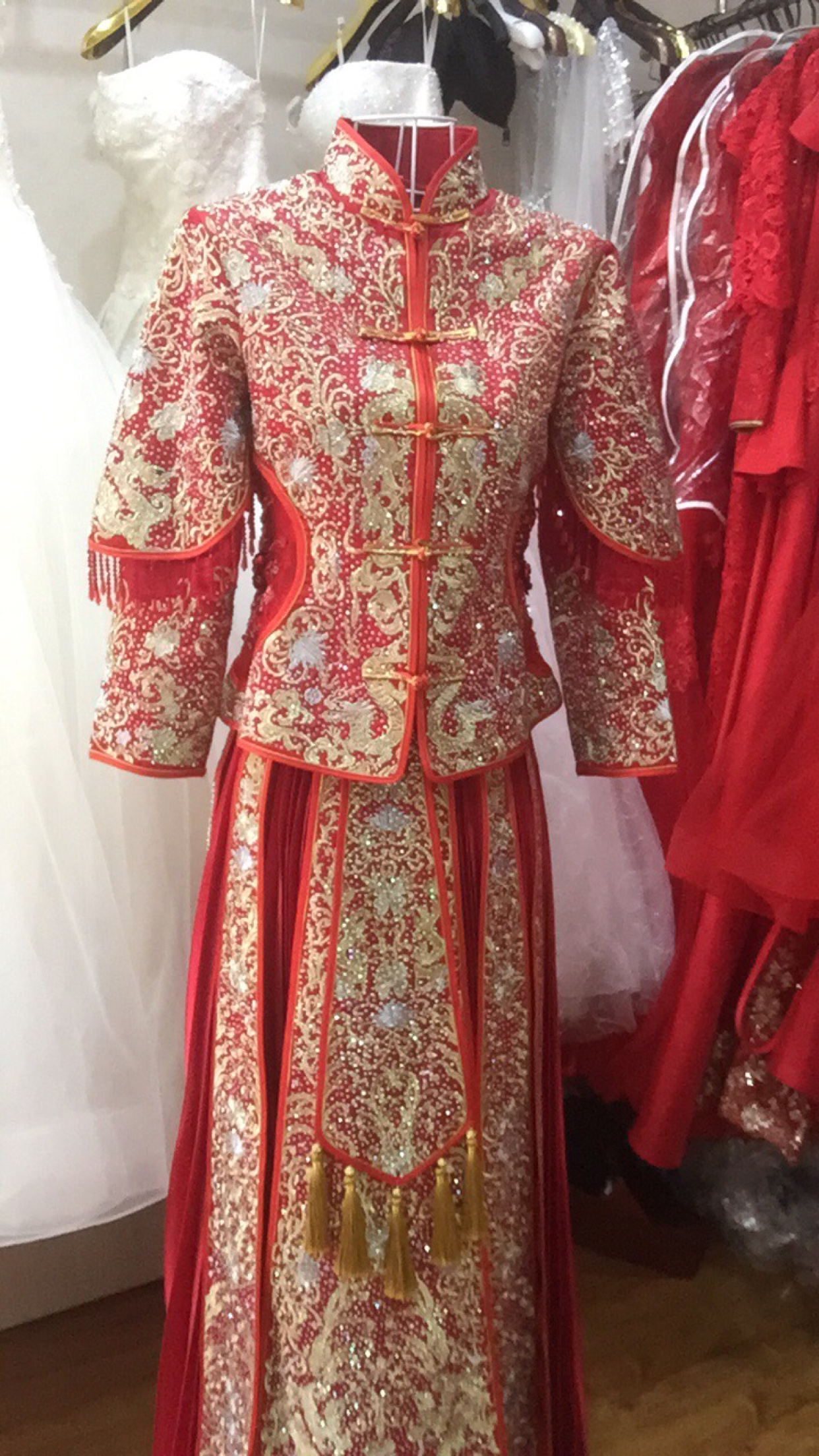 兰斐婚纱礼服