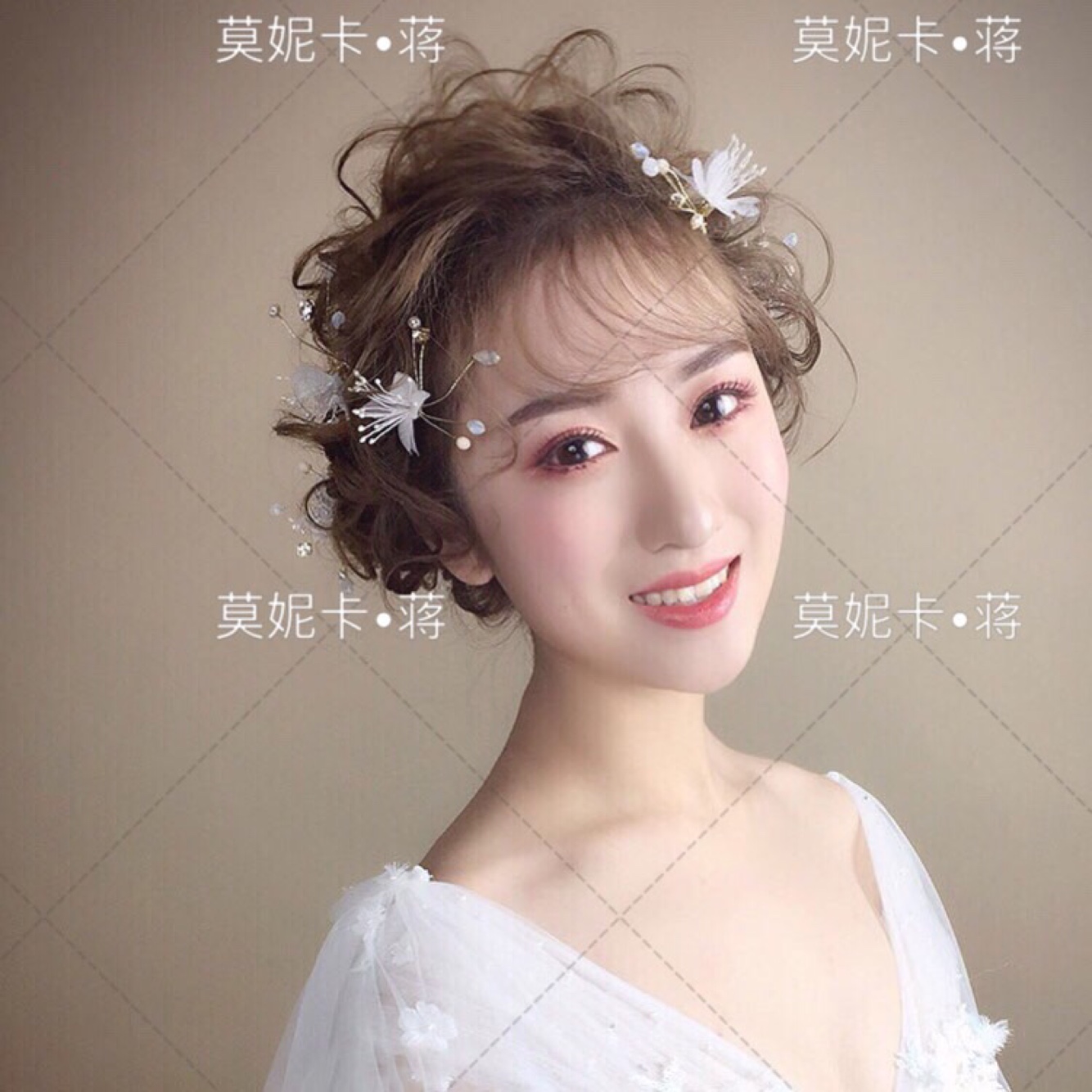 莫妮卡• 蒋