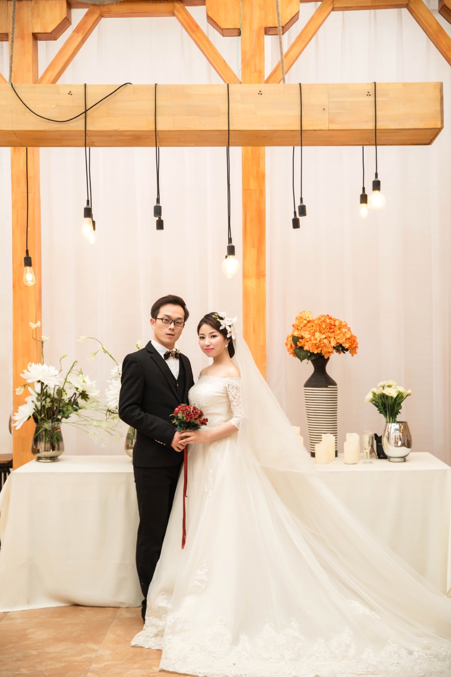 想选一张放大挂床头，姐妹们给个意见吧！