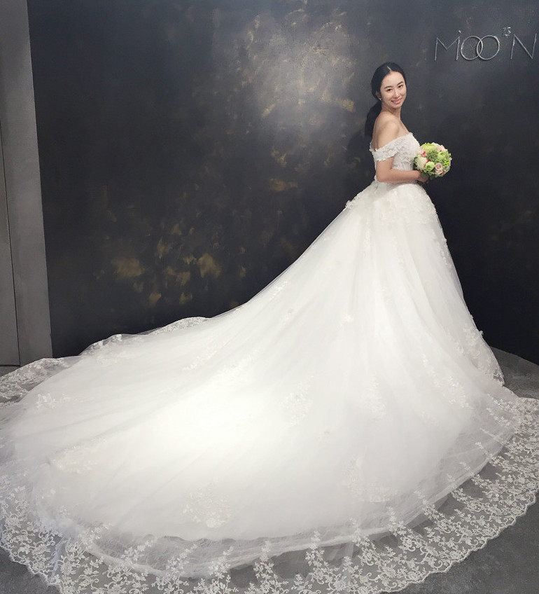 选对婚纱一秒变逆袭哈哈哈~