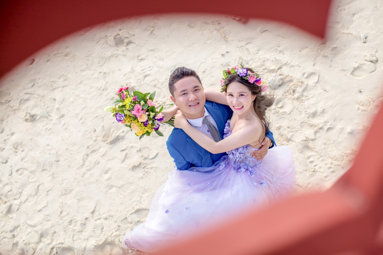 我们还没有办婚礼…