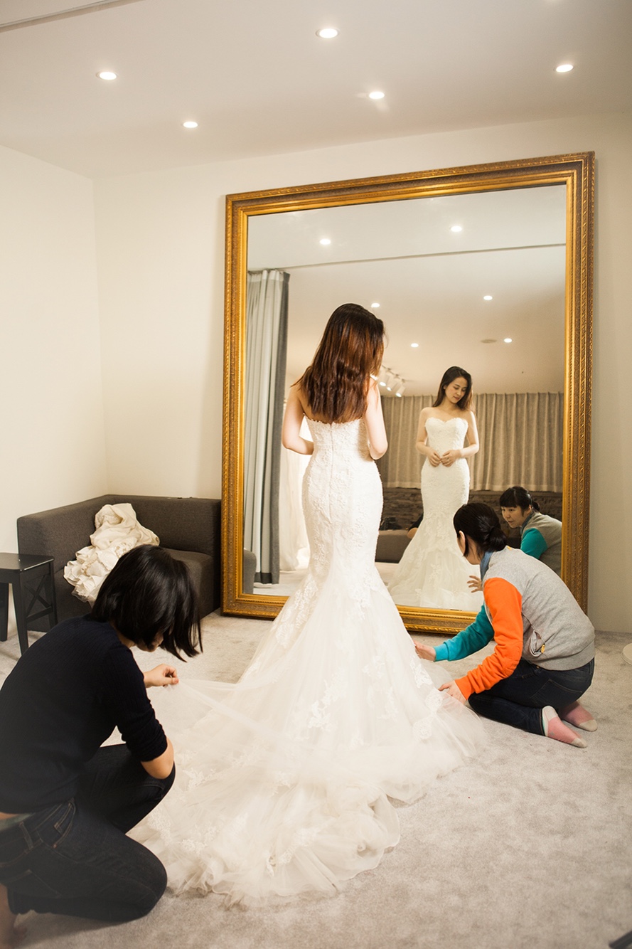 0元搞定婚纱？试款8件鱼尾1秒显曲线