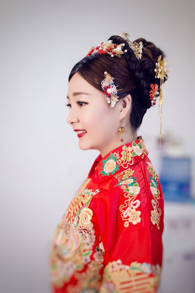 达人小一告诉你婚礼跟妆怎么选