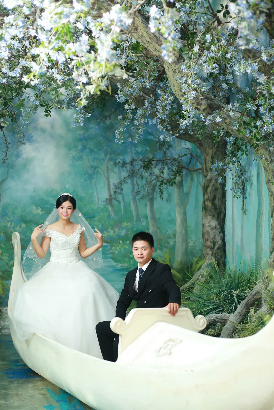带着肚子里四个月的宝宝的婚纱照