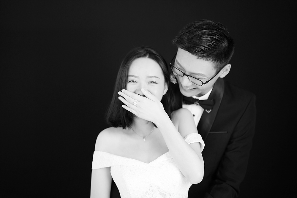 我的婚纱照预告出来了[大笑][大笑][两眼放光][两眼放光]