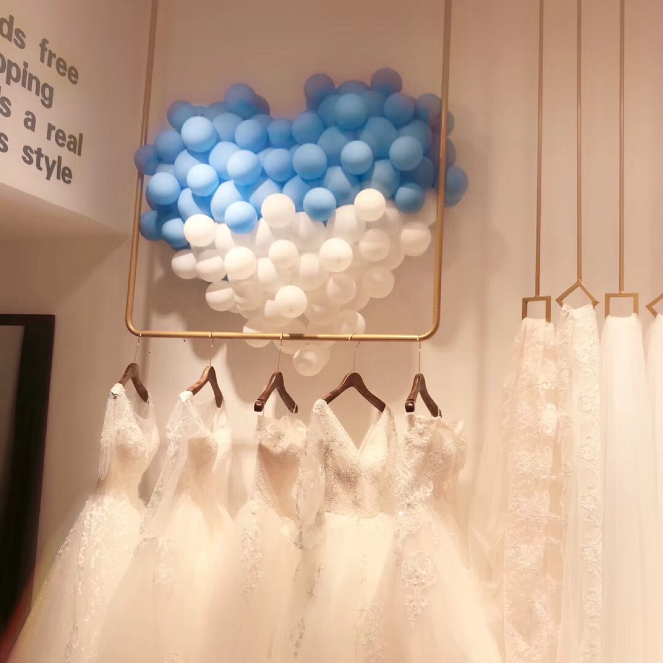 一间婚纱屋