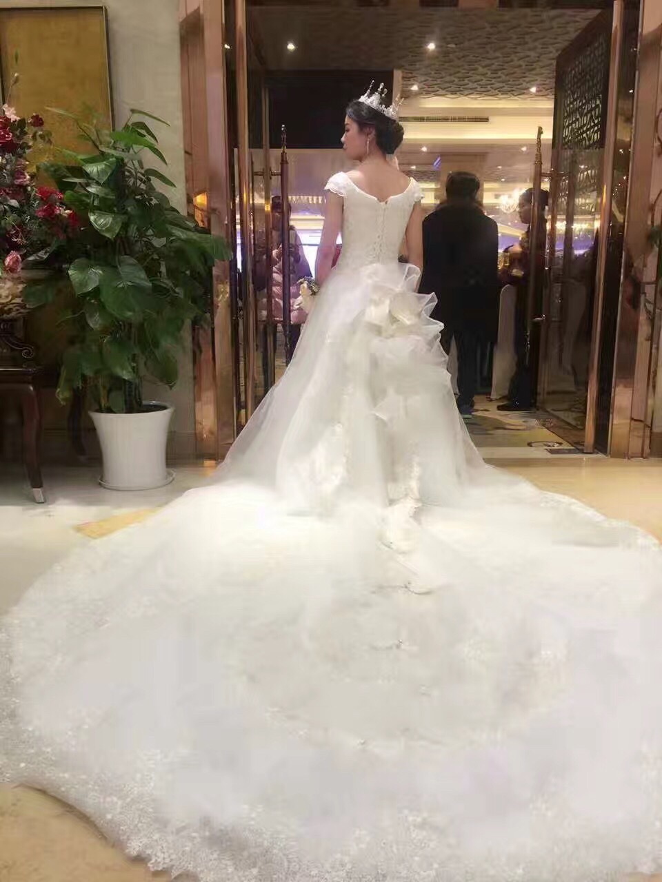 重庆婚纱摄影排名_重庆婚纱礼服出租