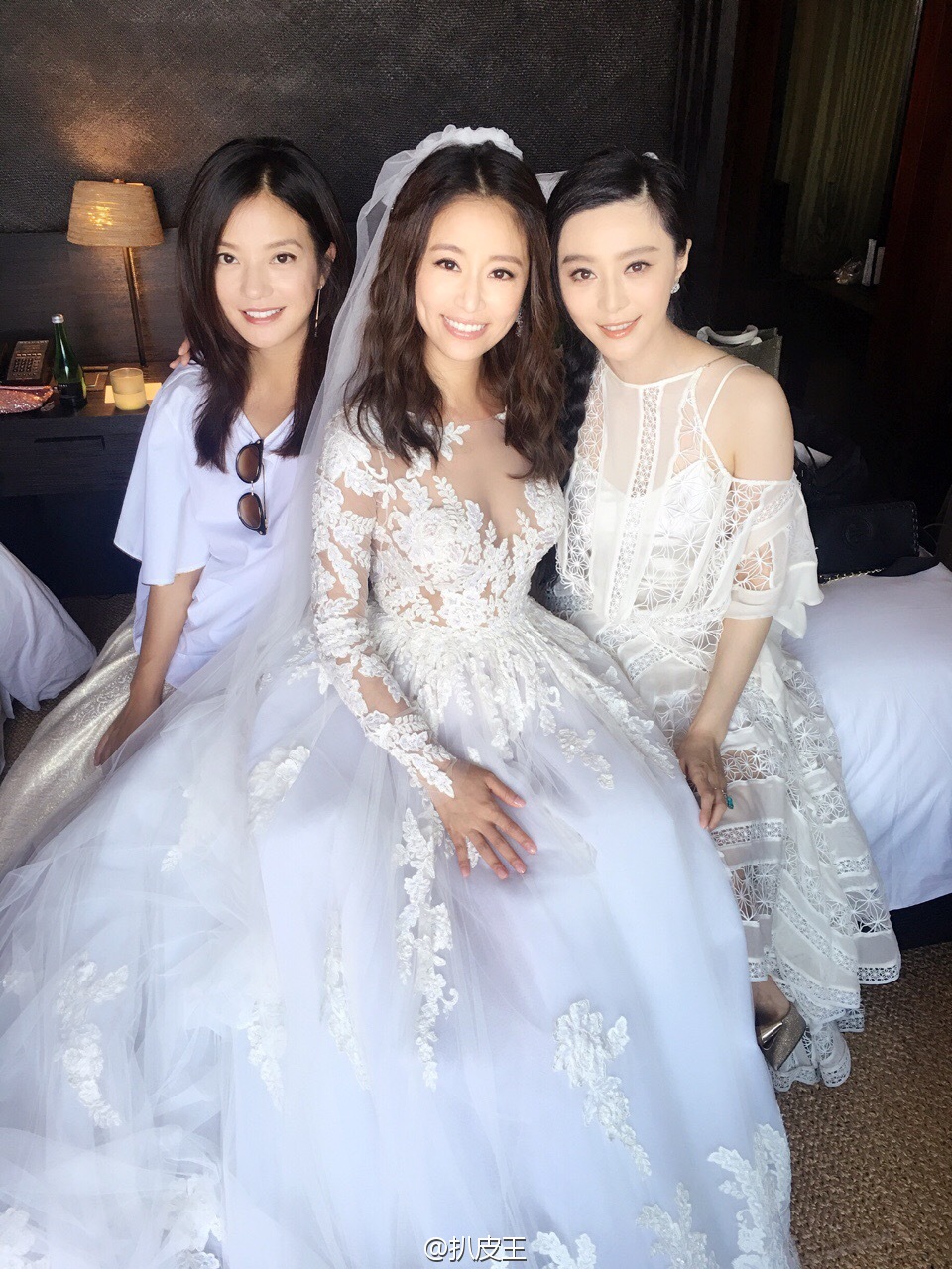 你们觉得林心如的婚纱好看么？
