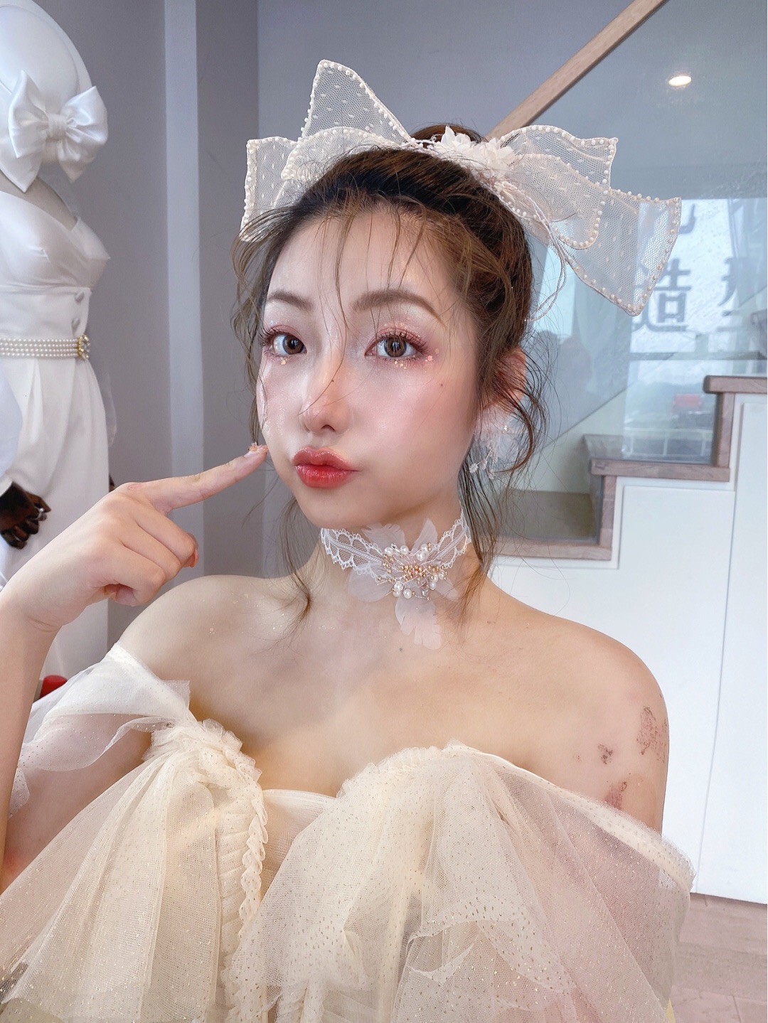 “果冻”水蜜桃妆被说太油腻，新娘妆只能千篇一律么