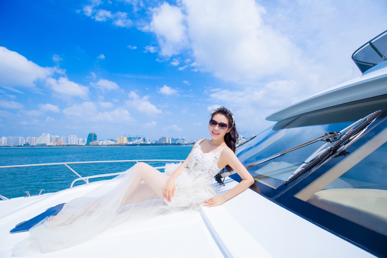 新鲜出炉的婚纱照。美美哒