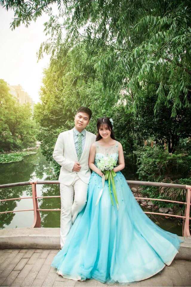 婚照出来两个月了